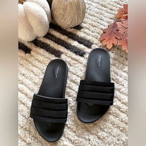 NWT BRANDBLACK Bonito Slide Sandal
